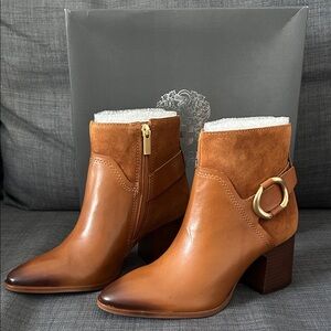 Vince Camuto women’s Boot golden walnut burnished leather Size 6